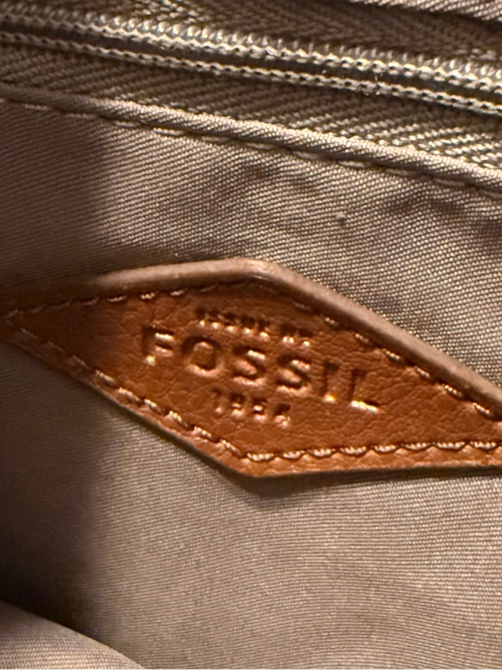 Fossil Pink Leather Crossbody Y2K Vintage Clean Adjustable Strap - Picture 9 of 13